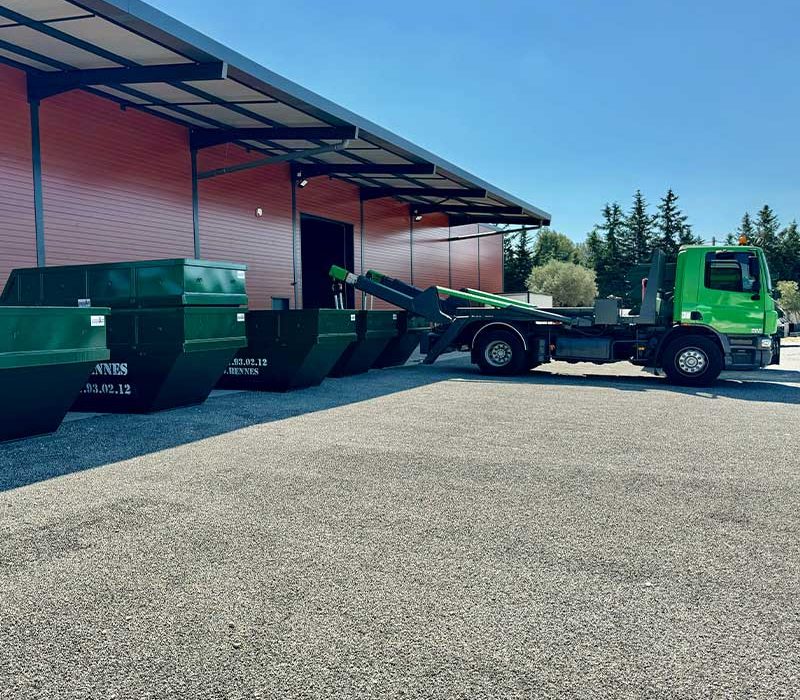 à-propos-équipe-sud-bennes-aubagne-camion-entrepot